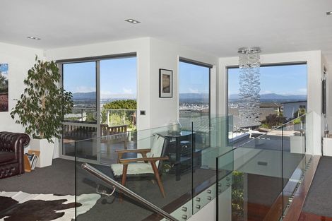 Photo of property in 16 Kenmure Drive, Huntsbury, Christchurch, 8022