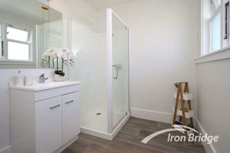 Photo of property in 21 Griffiths Avenue, Linwood, Christchurch, 8062