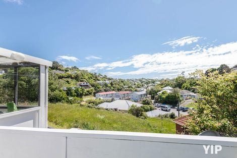 Photo of property in 10 Black Rock Road, Newlands, Wellington, 6037