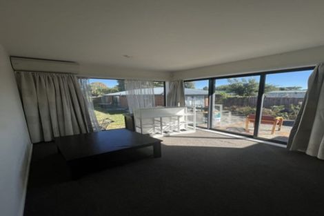 Photo of property in 17 Nortons Road, Avonhead, Christchurch, 8042