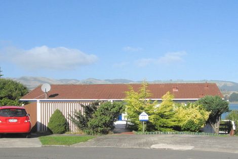 Photo of property in 13 Brian Place, Titahi Bay, Porirua, 5022