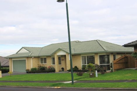 Photo of property in 2/4 Limerick Place, Dannemora, Auckland, 2016
