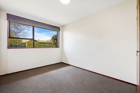 Photo of property in 2/204 Grimseys Road, Redwood, Christchurch, 8051