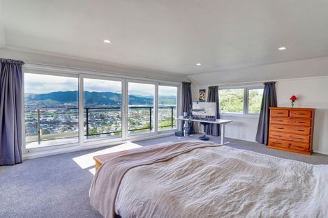 Photo of property in 7 Jacaranda Grove, Maungaraki, Lower Hutt, 5010