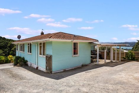 Photo of property in 11 Ngahue Crescent, Elsdon, Porirua, 5022