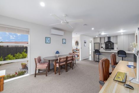 Photo of property in 10 Cowper Place, Avondale, Christchurch, 8061