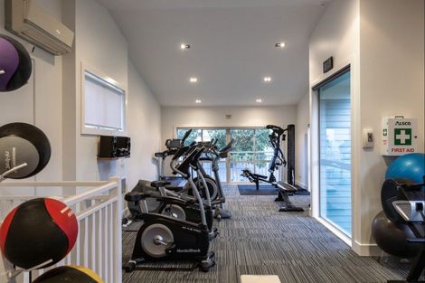 Photo of property in 21 Parkside Drive, Orewa, 0931