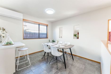 Photo of property in 18 Westgrove Avenue, Avonhead, Christchurch, 8042