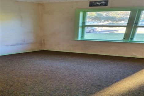 Photo of property in 4 Matai Street, Tokomaru, Palmerston North, 4474