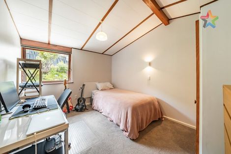 Photo of property in 117 Dowse Drive, Maungaraki, Lower Hutt, 5010