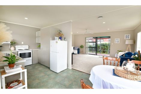 Photo of property in 2/28 Lakeside Drive, Orewa, 0931