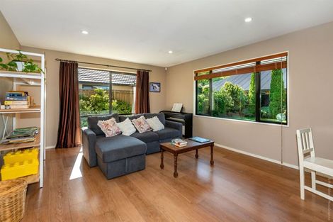 Photo of property in 12 Sheraton Place, Redwood, Christchurch, 8051