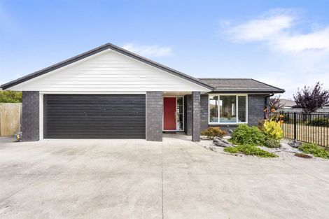 Photo of property in 6 Plescher Crescent, Leamington, Cambridge, 3432