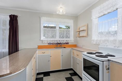 Photo of property in 163 George Street, Stokes Valley, Lower Hutt, 5019