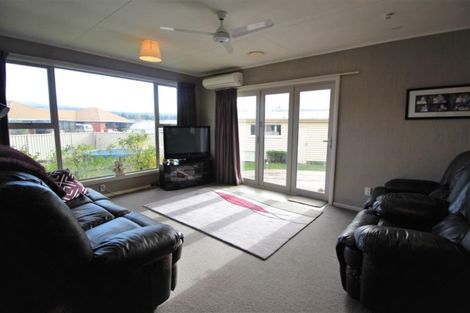 Photo of property in 90 Ashworth Street, Alexandra, 9320