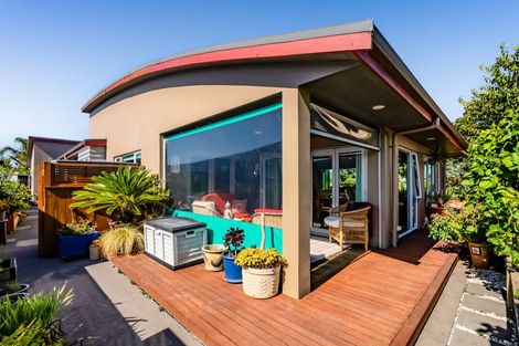 Photo of property in 2 Parkvue Drive, Bell Block, New Plymouth, 4312