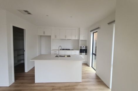 Photo of property in 21 Topsail Way, Whitby, Porirua, 5024