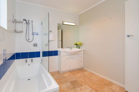 Photo of property in 34 Waikite Road, Welcome Bay, Tauranga, 3112