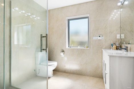 Photo of property in 1/76 Glamorgan Drive, Torbay, Auckland, 0630