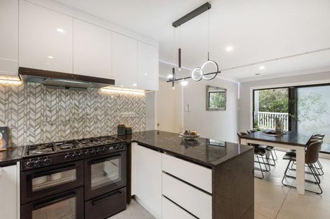 Photo of property in 1/94 Glamorgan Drive, Torbay, Auckland, 0630