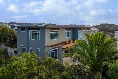 Photo of property in 35 Endeavour Drive, Whitby, Porirua, 5024