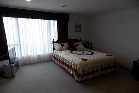 Photo of property in 3 Landsdowne Terrace, Karori, Wellington, 6012