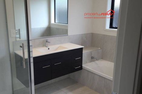 Photo of property in 9 Kaurinui Crescent, One Tree Point, 0118