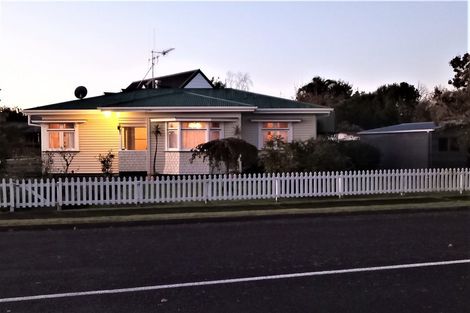 Photo of property in 11 Darlington Street, Ngatea, 3503