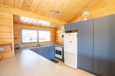 Photo of property in 12 Walton Place, Ngatea, 3503