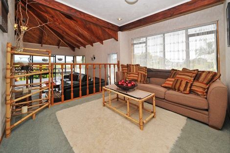 Photo of property in 15 Rakaia Rise, Clover Park, Auckland, 2019