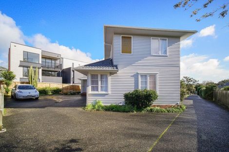 Photo of property in 32 Essex Street, Te Atatu South, Auckland, 0610