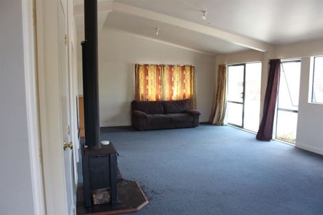 Photo of property in 18 Johnson Street, Milton, 9220