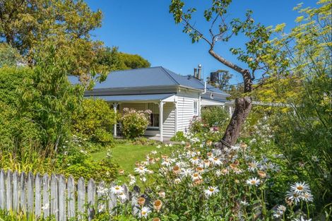 Photo of property in 5849 Christchurch Akaroa Road, Duvauchelle, Akaroa, 7582