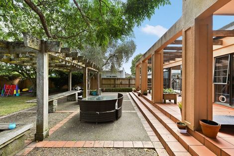 Photo of property in 35 Clarkin Road, Fairfield, Hamilton, 3214