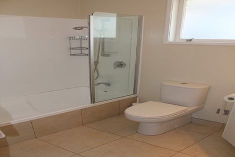 Photo of property in 23 Eastcliffe Road, Castor Bay, Auckland, 0620