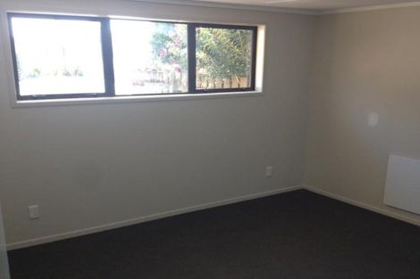 Photo of property in 1 Page Place, Hamilton East, Hamilton, 3216