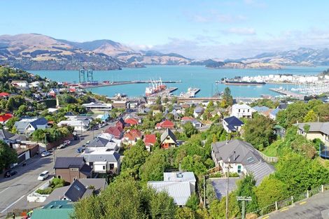 Photo of property in 16 Ripon Street, Lyttelton, 8082