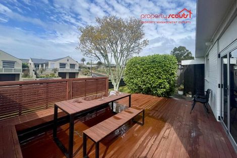 Photo of property in 16 Mangorei Road, Strandon, New Plymouth, 4312