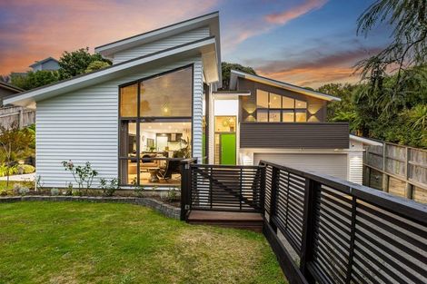 Photo of property in 37 Navigation Drive, Whitby, Porirua, 5024