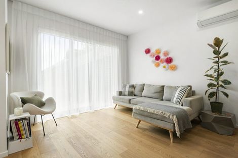 Photo of property in 10 Nga Tutu Place, Belmont, Auckland, 0622