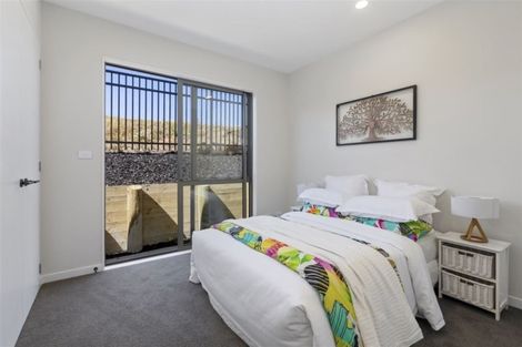 Photo of property in 22 Longshore Drive, Long Bay, Auckland, 0630