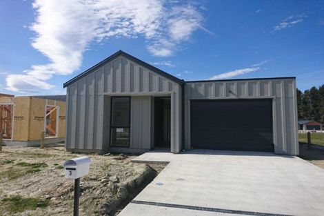 Photo of property in 3 Mount Creighton Crescent, Wanaka, 9305