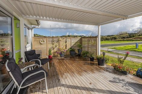 Photo of property in 1 Manaaki Circle, Paparoa, 0571