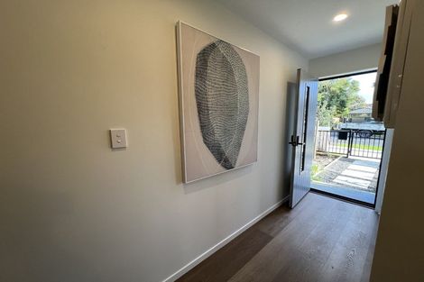 Photo of property in 355 Glengarry Road, Glen Eden, Auckland, 0602