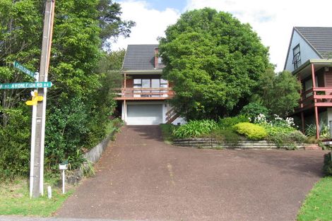 Photo of property in 2/84a Avonleigh Road, Green Bay, Auckland, 0604