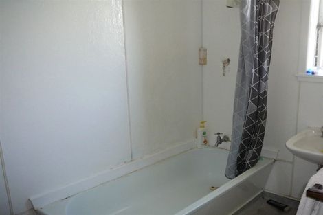 Photo of property in 24 Porritt Street, Paeroa, 3600