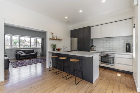 Photo of property in 45 Alfred Street, Fairfield, Hamilton, 3214