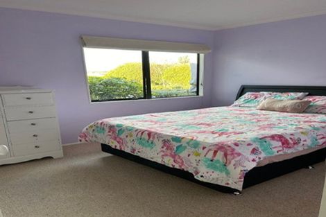 Photo of property in 4 Padstow Place, Camborne, Porirua, 5026