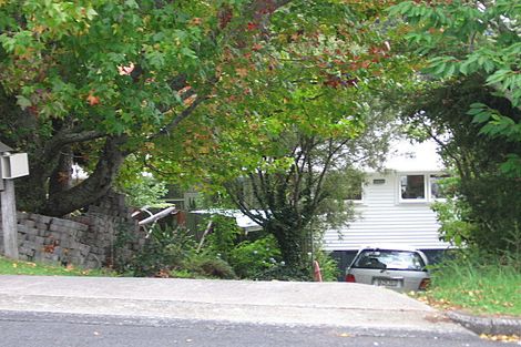 Photo of property in 27 West Lynn Road, Titirangi, Auckland, 0604