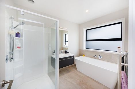 Photo of property in 27 Coutts Way, Fitzherbert, Palmerston North, 4410